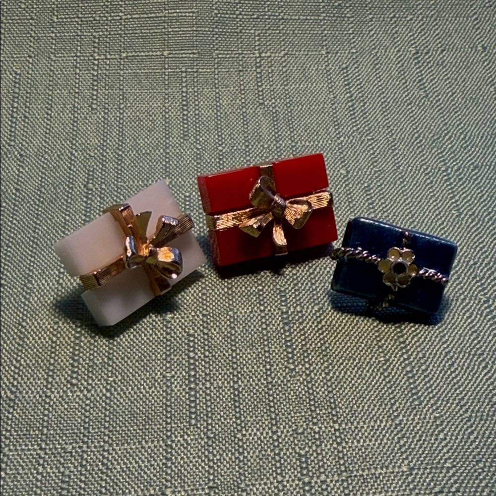Avon vintage Set of Three Gift Box Brooches